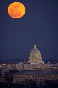 پکیج 10 عددی تصویر زمینه با کیفیت HD و زیبای ماه در آسمان برای گوشی