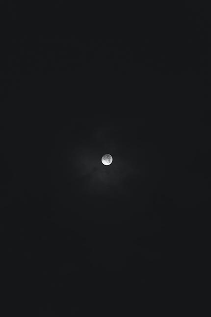 پکیج 10 عددی تصویر زمینه فوق العاده با کیفیت ماه در آسمان برای گوشی