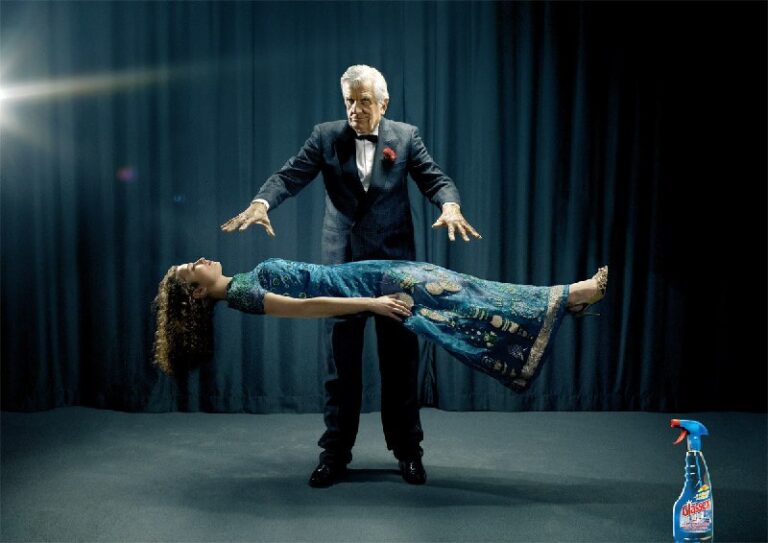 ایده تبلیغاتی شیشه پاک‌کن قوی