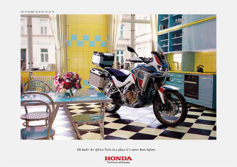 ایده تبلیغاتی موتورسیکلت مدل AFRICA TWIN