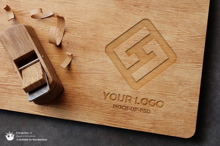 موکاپ لوگو روی صفحه چوبی حکاکی شده